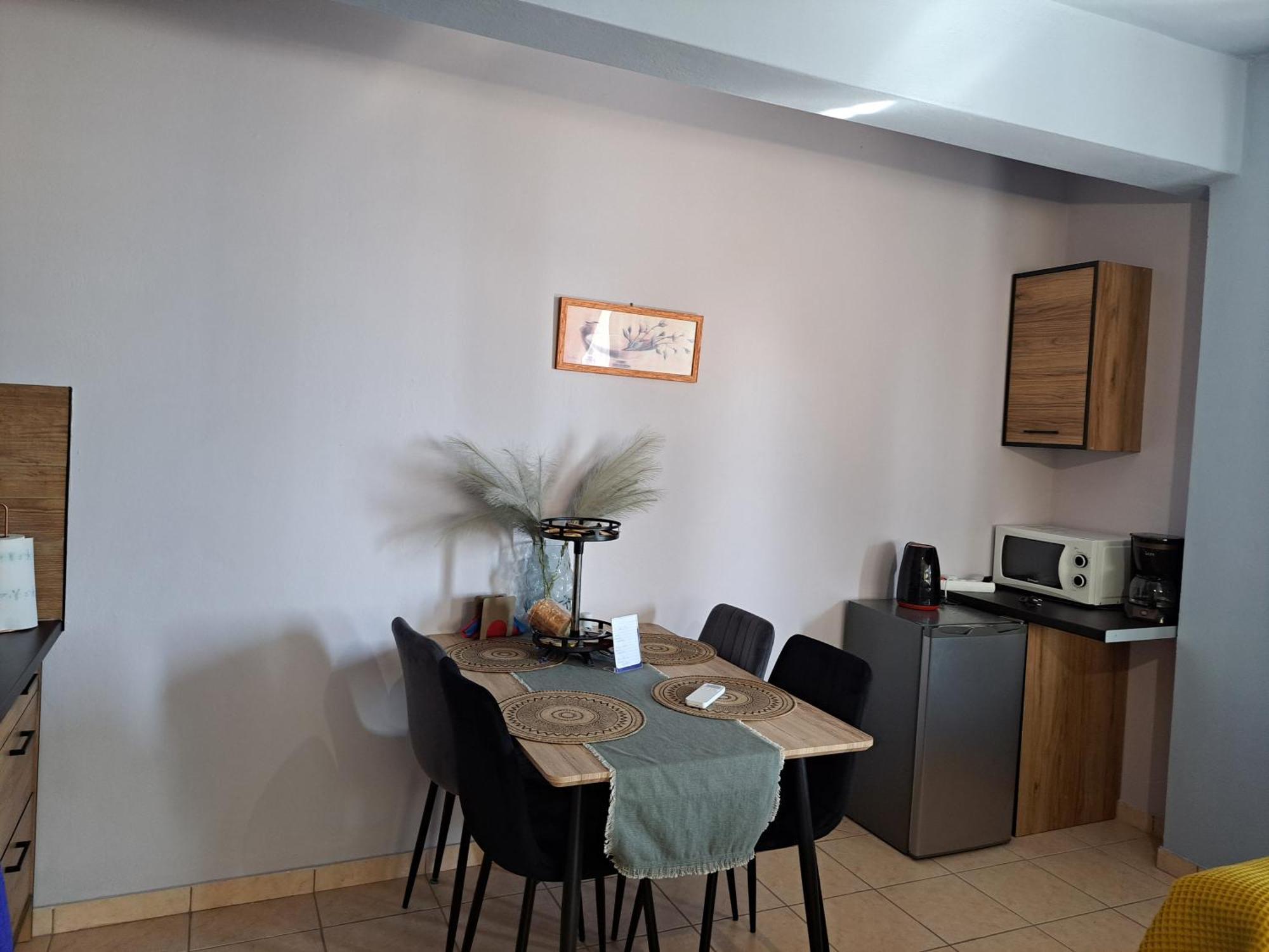 Seashell Apartment Artemida  Dış mekan fotoğraf
